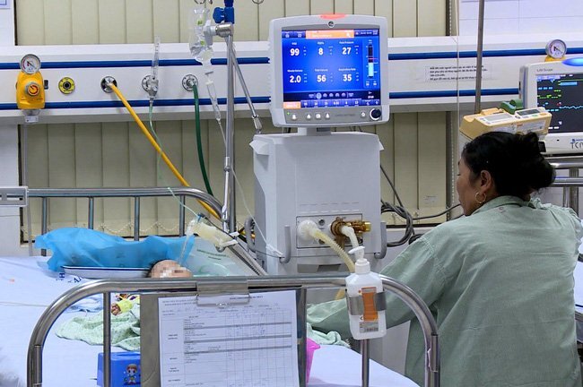 Bé gái 8 tháng tuổi bị tiêm nhầm kali qua đời tại bệnh viện