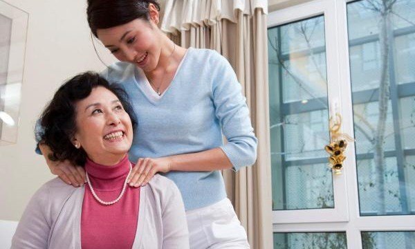 Không cho con dâu ăn Tết nhà ngoại có phải là ích kỷ?