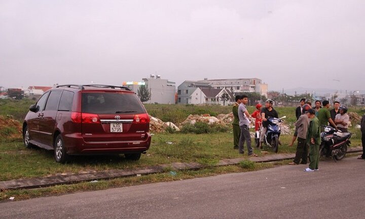 Chở nữ kế toán đi rút tiền, lái xe dùng dao uy hiếp cướp 200 triệu đồng