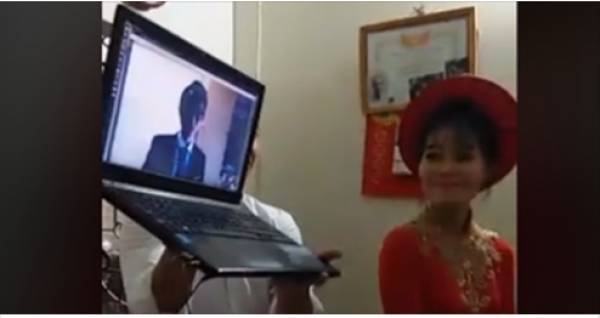 Lạ lùng đám hỏi 'xuyên lục địa': Cô dâu Việt, chú rể Nhật làm lễ cưới 'online'