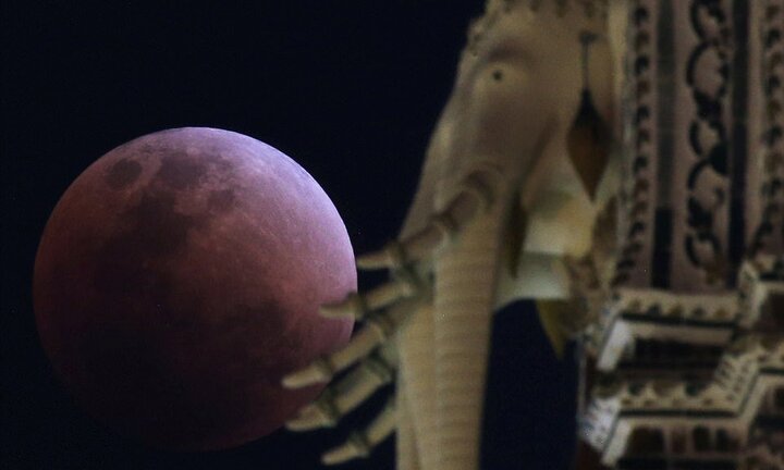 Ảnh: Siêu trăng máu và trăng xanh khắp nơi trên thế giới