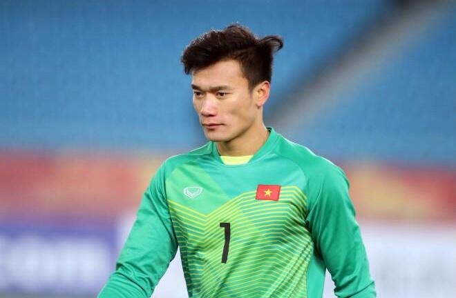 Bảng giá truyền thông ngàn 'đô' của Thủ môn Bùi Tiến Dũng: Vi phạm nghiêm trọng Pháp lệnh Ngoại hối