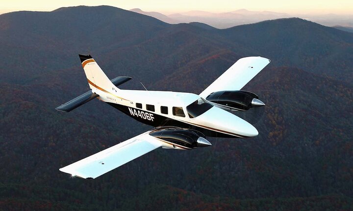 Máy bay chở gần 14 tỷ đồng tiền mặt bị cướp táo tợn