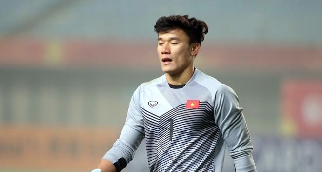 Từ chuyện 'báo giá' Bùi Tiến Dũng: Hai mặt của 'cò' bóng đá