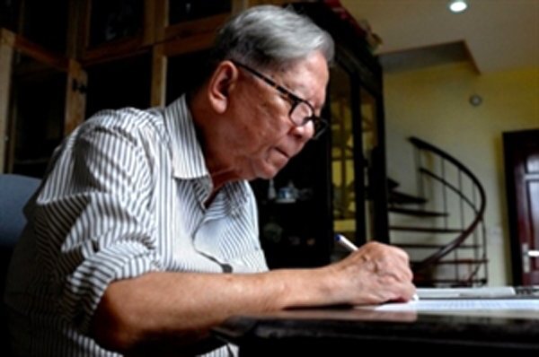 'Không thể hiểu sao trong bom đạn, Hoàng Vân lại viết những câu hát dân dã tới thế?'