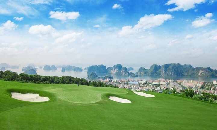 Golfer háo hức với hàng trăm tỷ đồng giải thưởng tại FLC Faros Golf Tournament 2018