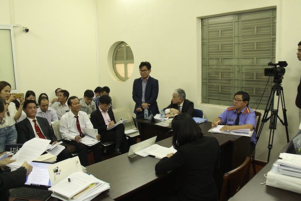 Tòa đề nghị hòa giải nhưng Vinasun kiên quyết kiện, Grab né tránh nhiều câu hỏi