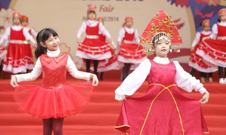 Hội Xuân Vinsers 2018 tái hiện văn hóa đón Tết các nước trên thế giới