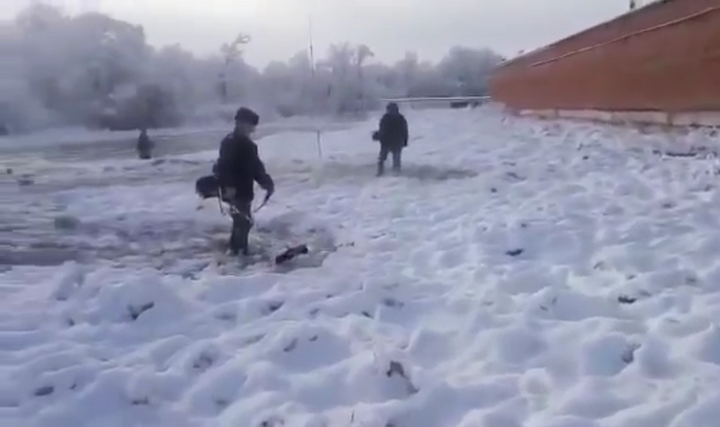 Video: Những kiểu dọn tuyết không giống ai của Quân đội Nga