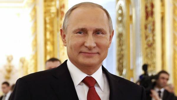 Trở thành ứng viên tổng thống, ông Putin phải tiết lộ thông tin này