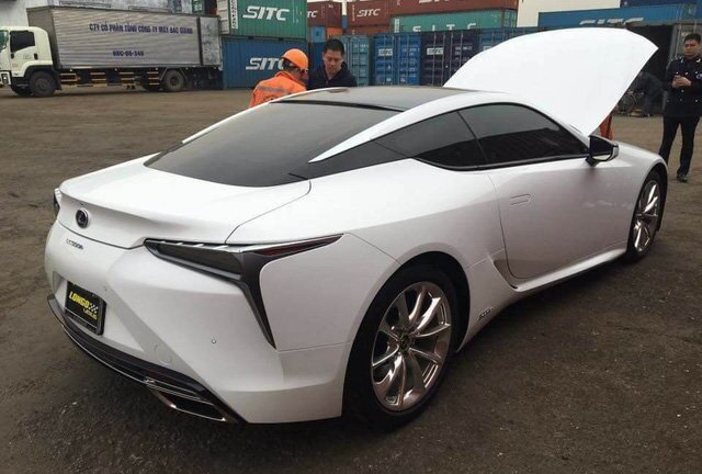 Lexus LC 500h thứ hai xuất hiện tại Việt Nam, giá bán lên tới 5 tỷ đồng