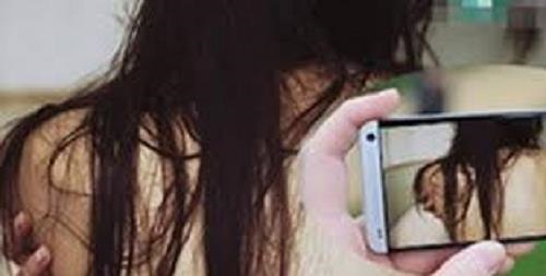 Tạm giữ hình sự người phụ nữ dùng clip nhạy cảm để tống tiền tình nhân