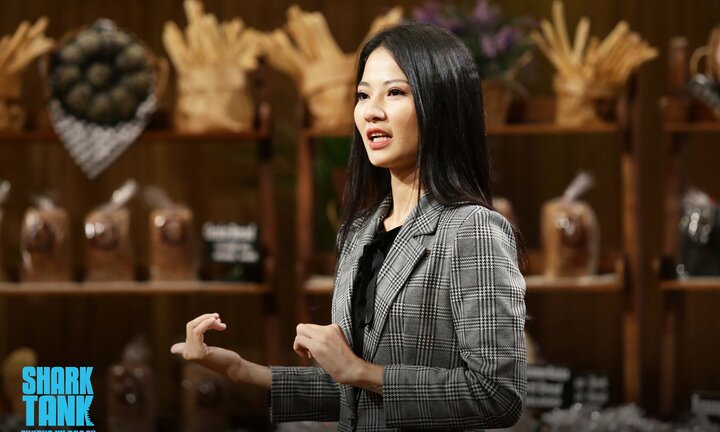 Hoa hậu Thể thao Trần Thị Quỳnh nhận 3 tỷ đồng từ đại gia