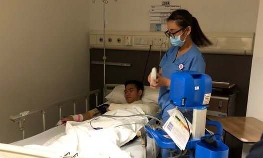 Gãy đôi tay trái, thủ môn Nguyên Mạnh lên bàn mổ ngay tại Singapore