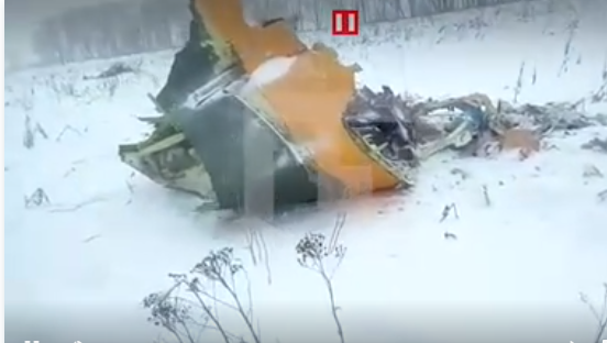 Video: Hình ảnh đầu tiên tại hiện trường tai nạn máy bay Nga làm 71 hành khách thiệt mạng