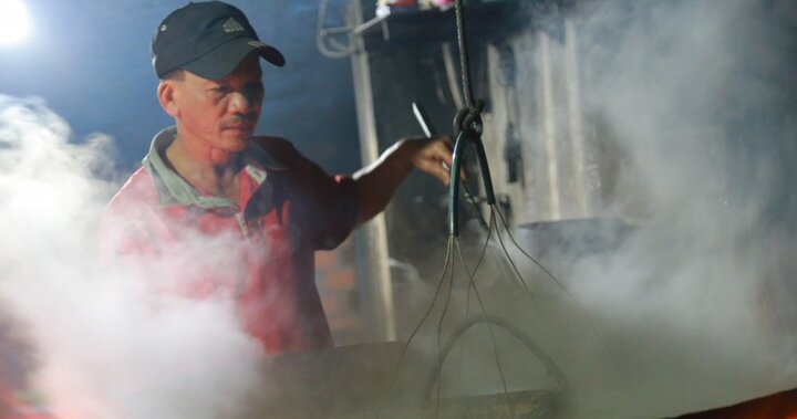 Nhọc nhằn mưu sinh tại lò hấp cá 60°C ở Quy Nhơn