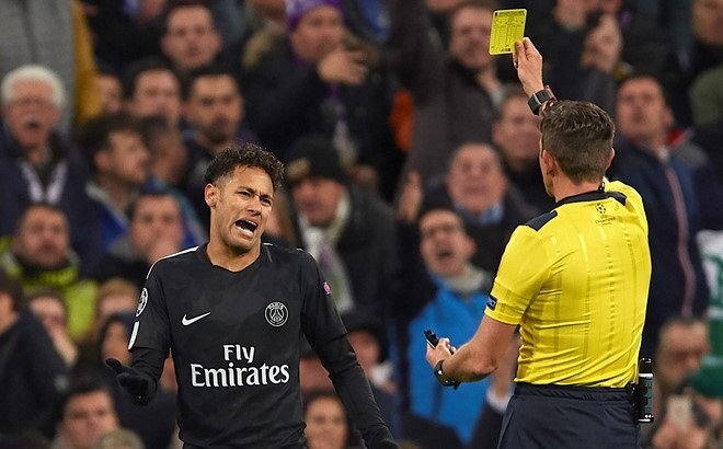 Chủ tịch PSG: 'Trọng tài nâng đỡ Real Madrid'