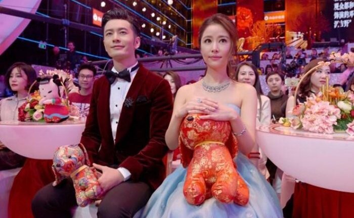 Song ca cùng Huỳnh Hiểu Minh mừng Tết, Lâm Tâm Như tự dưng bị tẩy chay