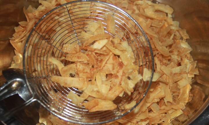 Về nơi duy nhất còn giữ bí quyết làm món ‘mứt nhà nghèo’ xứ Huế