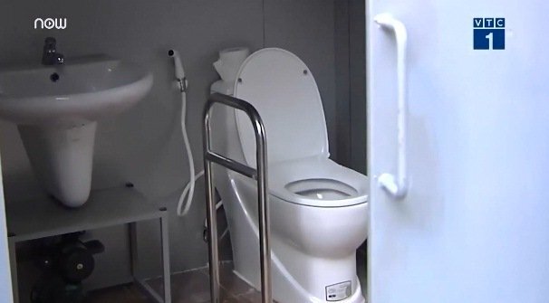 Hà Nội bỏ thu phí nhà vệ sinh công cộng