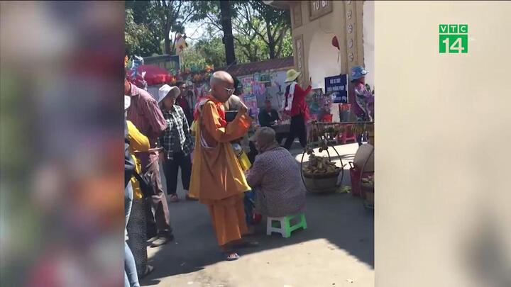 TP.HCM: Ăn xin, cờ bạc nhan nhản trước cổng đền chùa dịp đầu năm