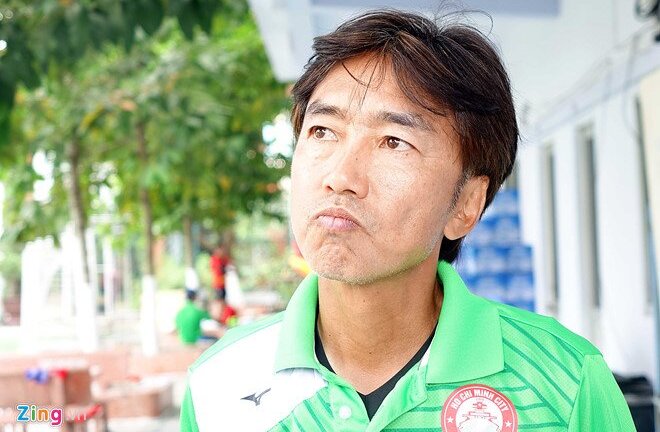 Chủ tịch Lê Công Vinh đuổi gấp cựu sao MU, HLV Miura lý giải