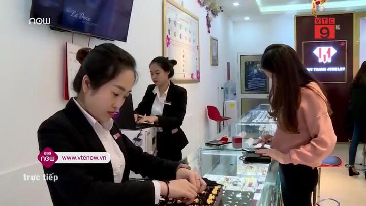 Lì xì, tỳ hưu, nhẫn kim tiền hút khách ngày vía Thần Tài 2018