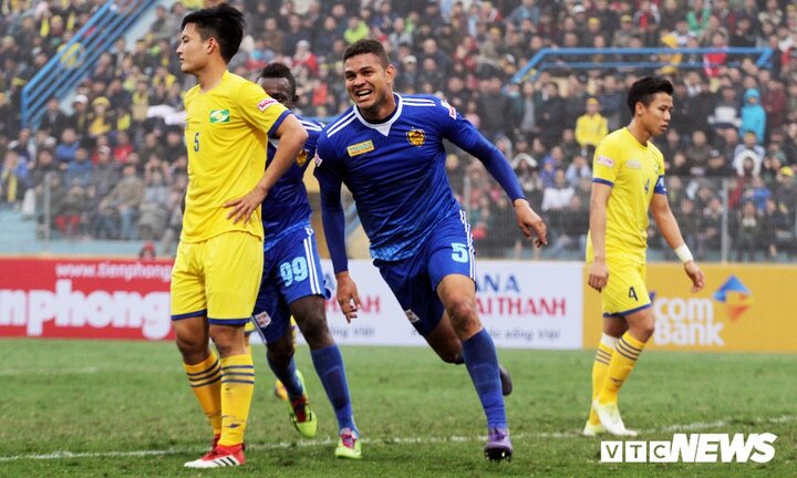 Hậu vệ U23 Việt Nam mắc sai lầm, SLNA mất Siêu Cup Quốc gia