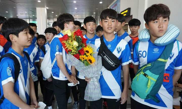 Đội bóng Hàn Quốc 'xông đất' HAGL