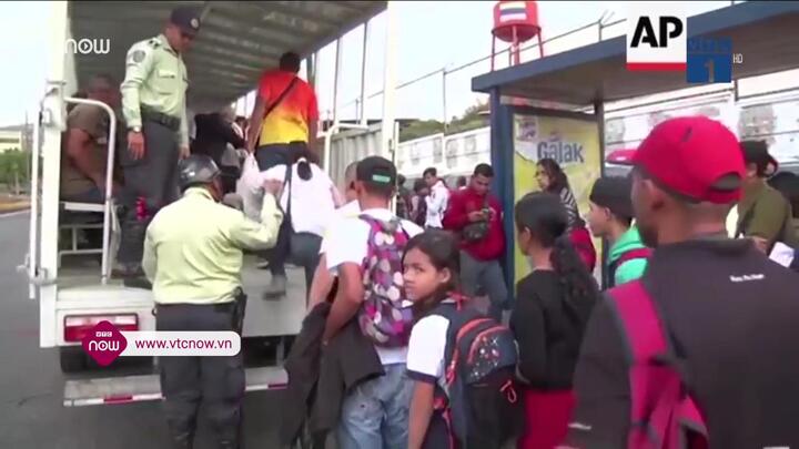 Đi làm còn tốn kém hơn ngồi nhà, dân Venezuela đồng loạt bỏ việc