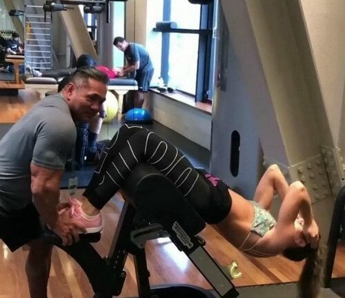 Gặp nạn khi tập gym, cô gái xinh đẹp gãy xương cổ, liệt tứ chi