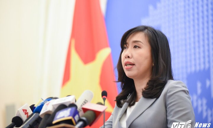 Việt Nam hỗ trợ kiều bào tại Campuchia hoàn thiện giấy tờ cư trú