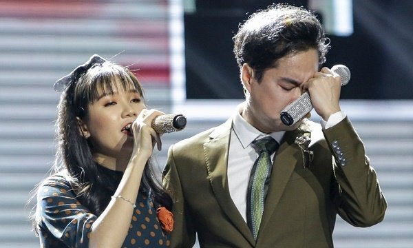 Cô gái khiếm thị khiến Ngọc Sơn khóc nức nở khi hát song ca