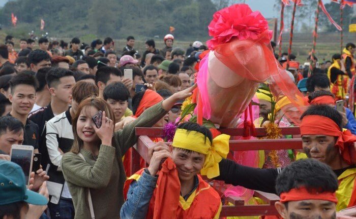 Ban tổ chức lễ hội Ná Nhèm: 'Phải làm của quý to cho xứng với tầm lễ hội'