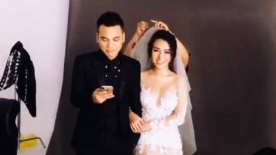 Video: Khắc Việt hát 'Gọi tên em trong đêm' để chiều lòng vợ DJ sexy