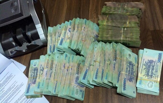 Trích xuất camera, lật mặt tài xế vào phòng lãnh đạo ngủ trưa, trộm 400 triệu đồng