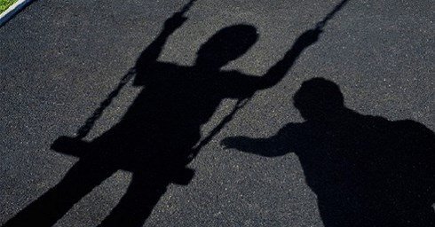 Nghi án bé gái 6 tuổi bị gã hàng xóm 52 tuổi xâm hại