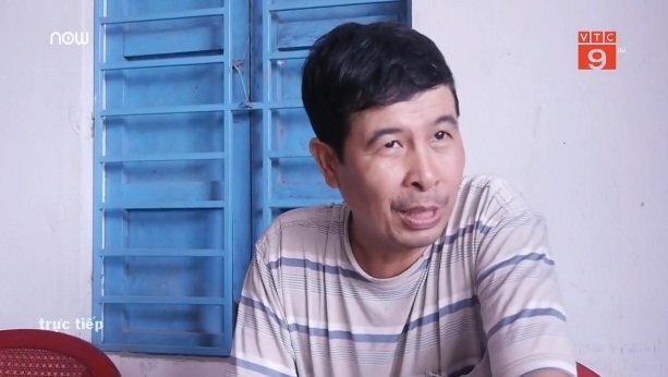 Liên tục gặp rắc rối vì nhặt được 3 lượng vàng trong lúc xay lúa