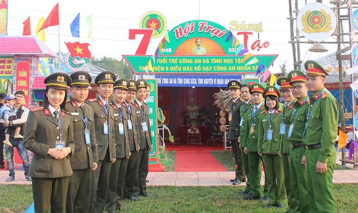 Ảnh: Hội trại của thanh niên công an 2018 có gì đặc biệt?