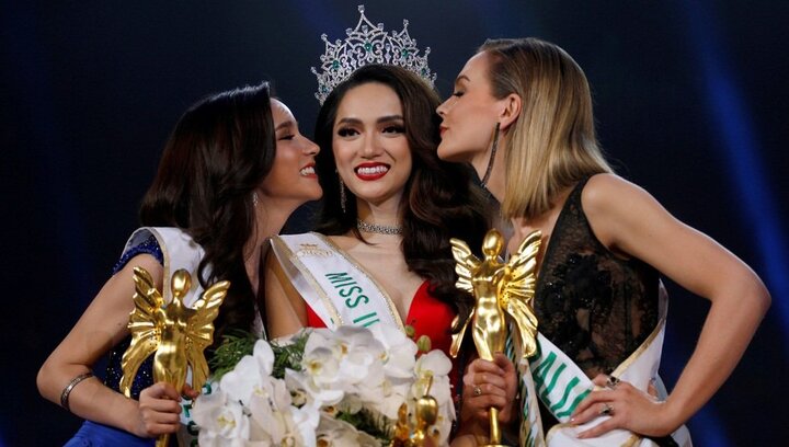 Đại diện LGBT: Hương Giang đăng quang làm chấn động showbiz Việt