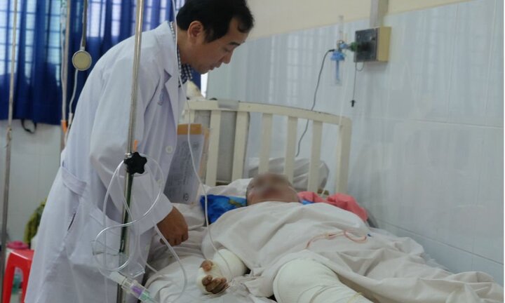 Nổ hầm cầu ở Bình Dương: Nạn nhân bỏng nặng nhất qua đời