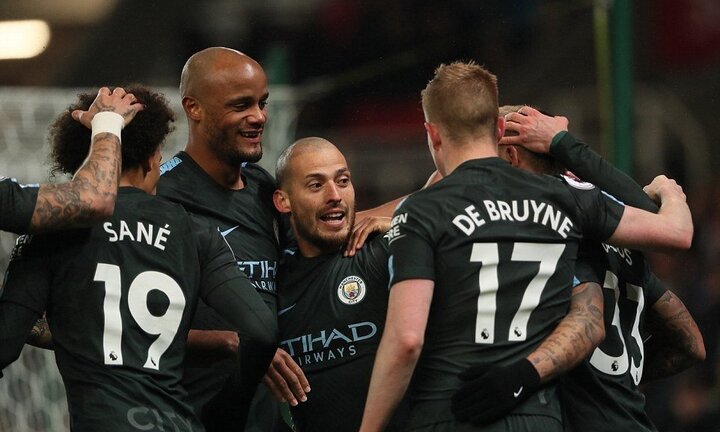David Silva lập cú đúp, Man City chỉ còn cách chức vô địch 2 chiến thắng