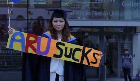 Ra trường không xin được việc, cựu sinh viên kiện trường ĐH đòi 1,9 tỷ đồng