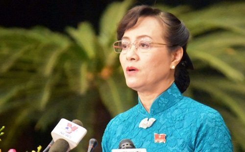 Hội đồng nhân dân TP.HCM họp bất thường bàn chuyện hút nhân tài, tăng nhiều loại phí