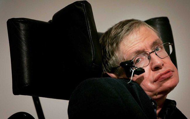 Rùng mình lời tiên tri về tận thế của nhà khoa học vĩ đại Stephen Hawking