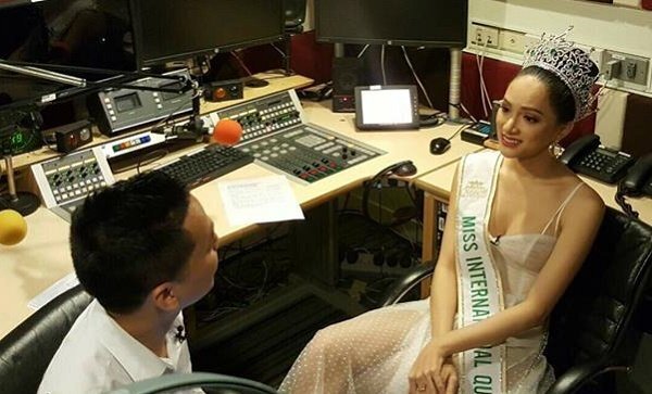 Người đẹp Mexico không phục kết quả, Hoa hậu Hương Giang đáp trả thế nào?