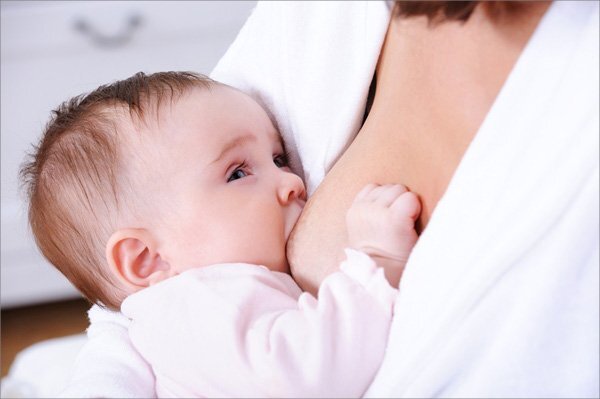 Nuôi con thuận tự nhiên: Những ngộ nhận đáng sợ
