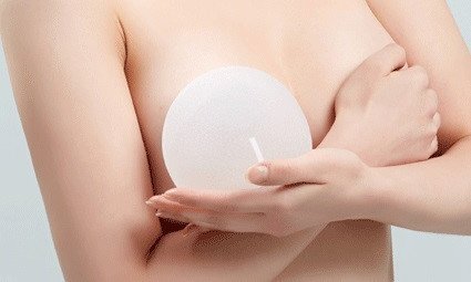 Sự thật đằng sau thông tin 'nâng ngực sẽ không bị ung thư'