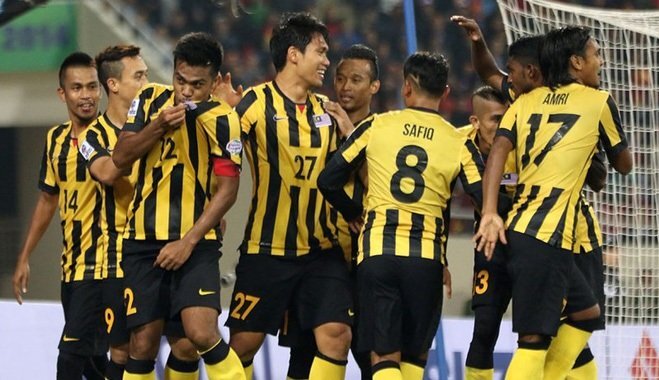 Bóng đá Malaysia rơi xuống đáy, Hoàng tử Ismail từ chức