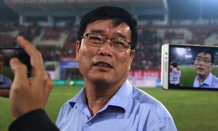 Bố Xuân Trường: 'Tôi tin 100% Trường sẽ ghi bàn'